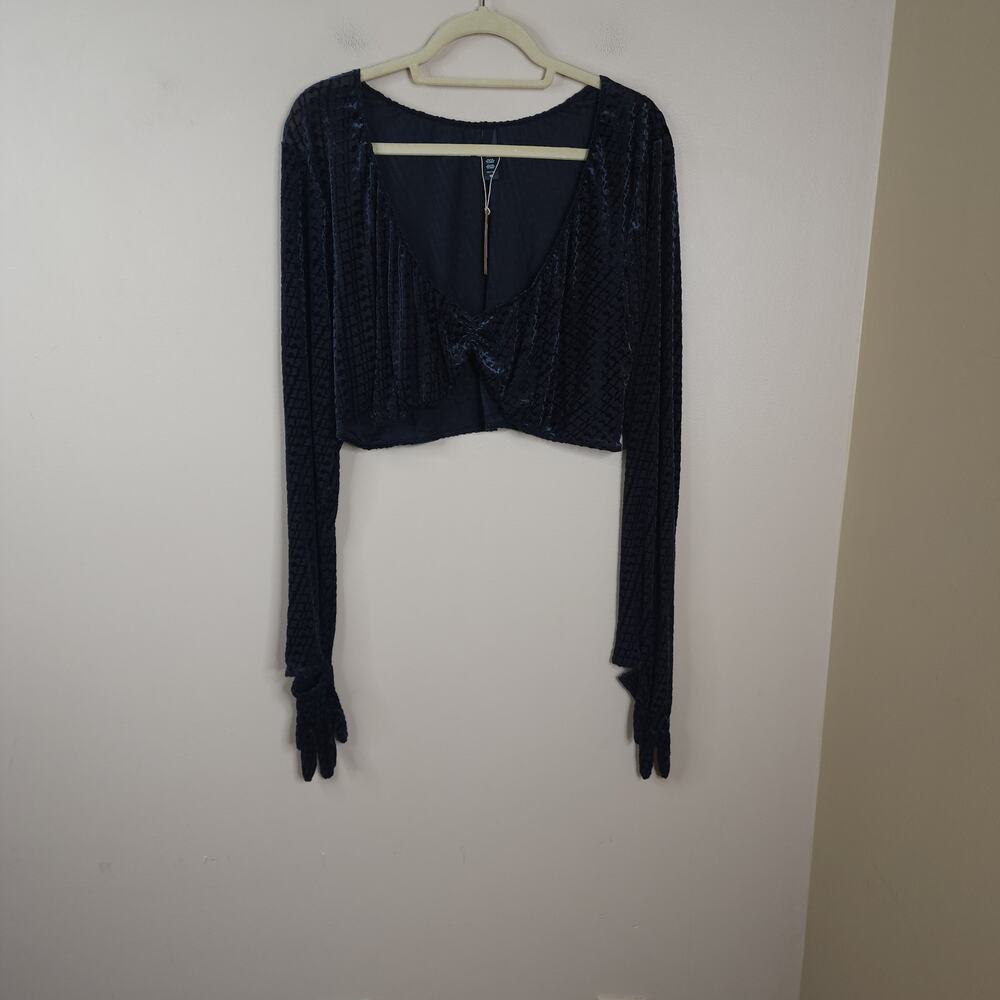 SKIMS Velvet Burnout Logo Glove Crop Top in Soot Size 4X